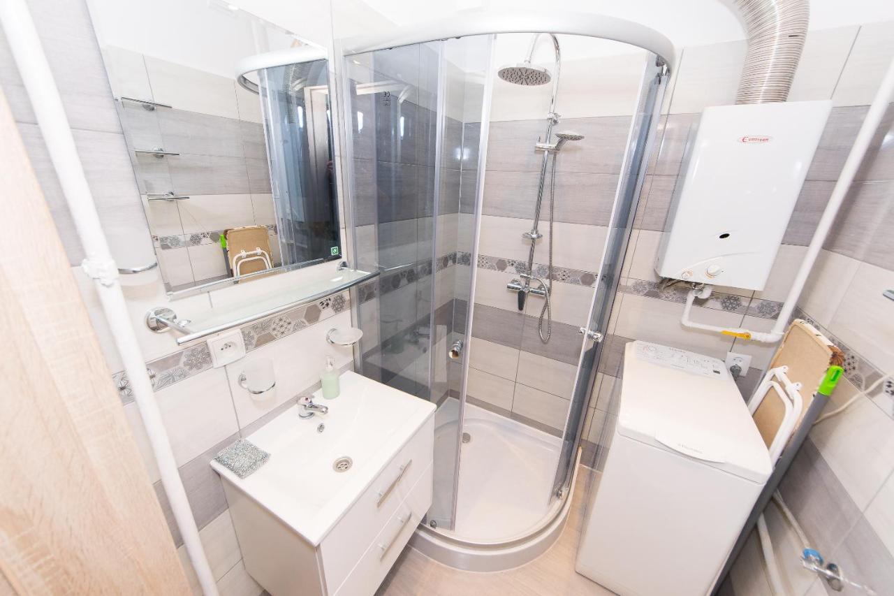 3-Bedroom Flat In City Center P4You Pl Красков Екстериор снимка